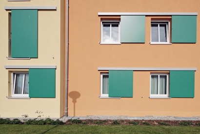 Enfin au calme chez soi : des volets coulissants insonorisants pour une maison protégée du bruit